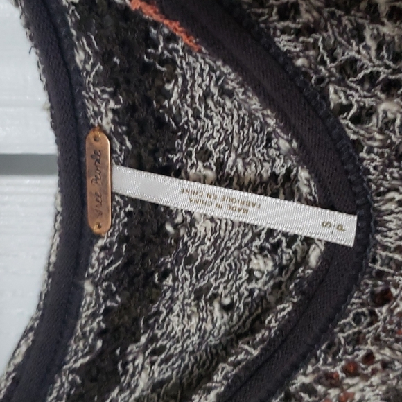 Free People Loose Knit Pull Over Sweater. Size Sm - Picture 5 of 5